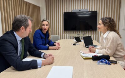 FEDIFAR traslada a la consejera de Sanidad de la REPER la necesidad de diferenciar la actividad de la distribución farmacéutica de gama completa
